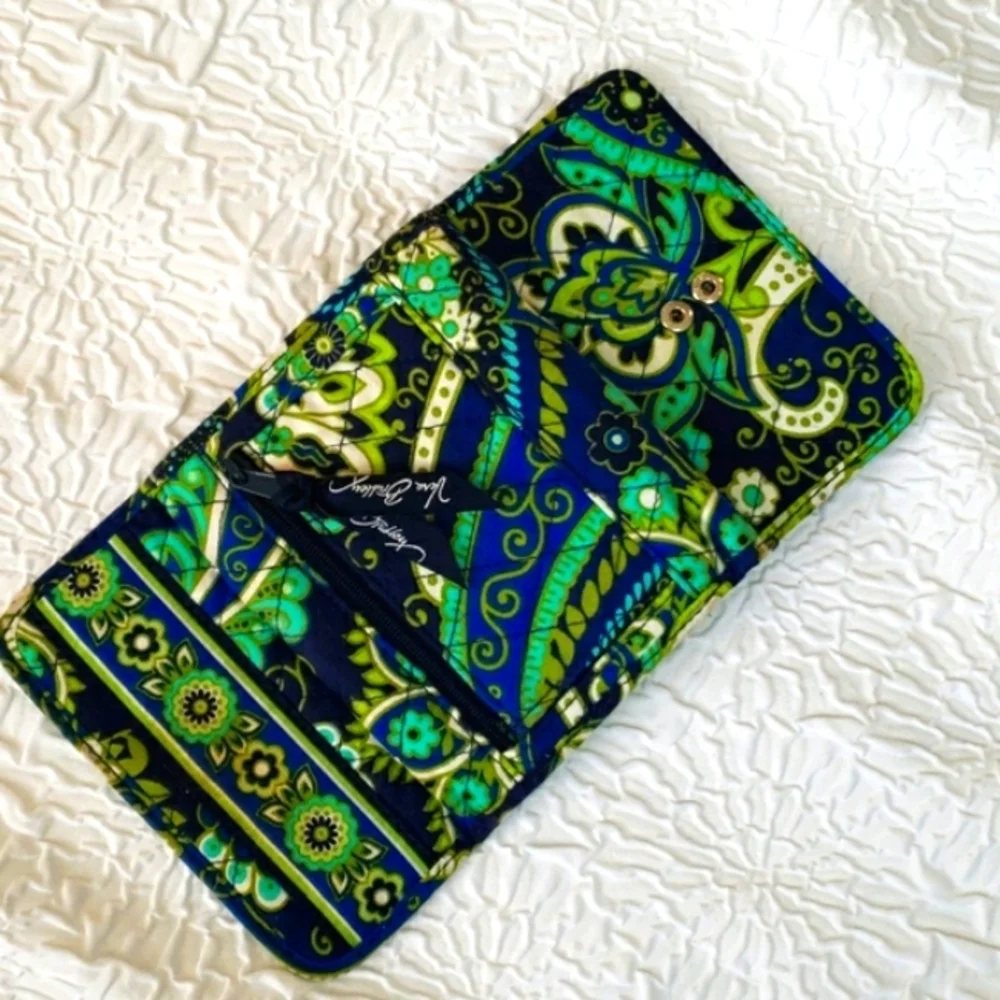 Vera Bradley Rhythm & Blues Pattern Trifold Wallet Blue & Green  Retired Pattern